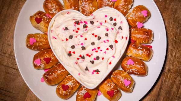 Valentine’s Day Cannoli Dip